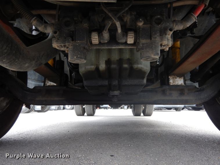 image for item DH2412 2007 Freightliner Columbia semi truck