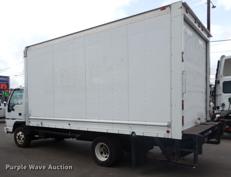 image for item DH2414 2006 Chevrolet W45042 box truck