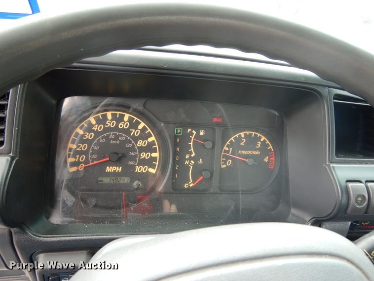 image for item DH2414 2006 Chevrolet W45042 box truck