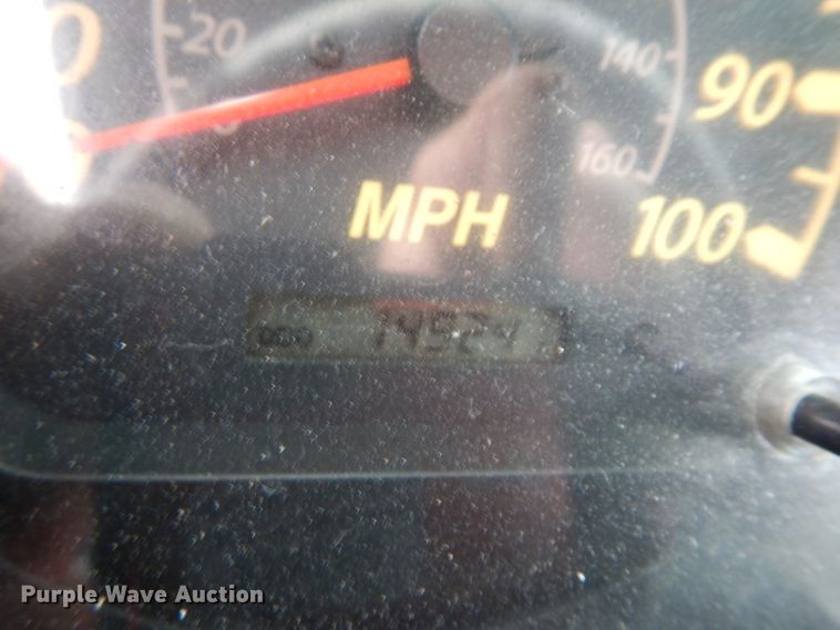 image for item DH2414 2006 Chevrolet W45042 box truck