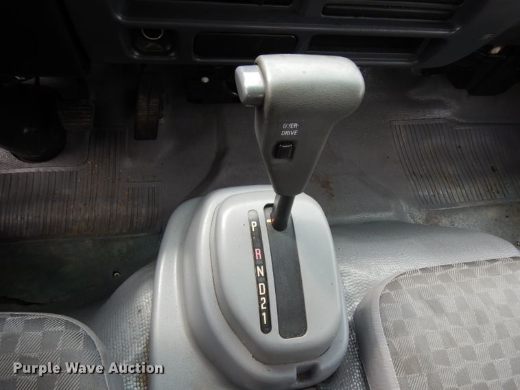 image for item DH2414 2006 Chevrolet W45042 box truck