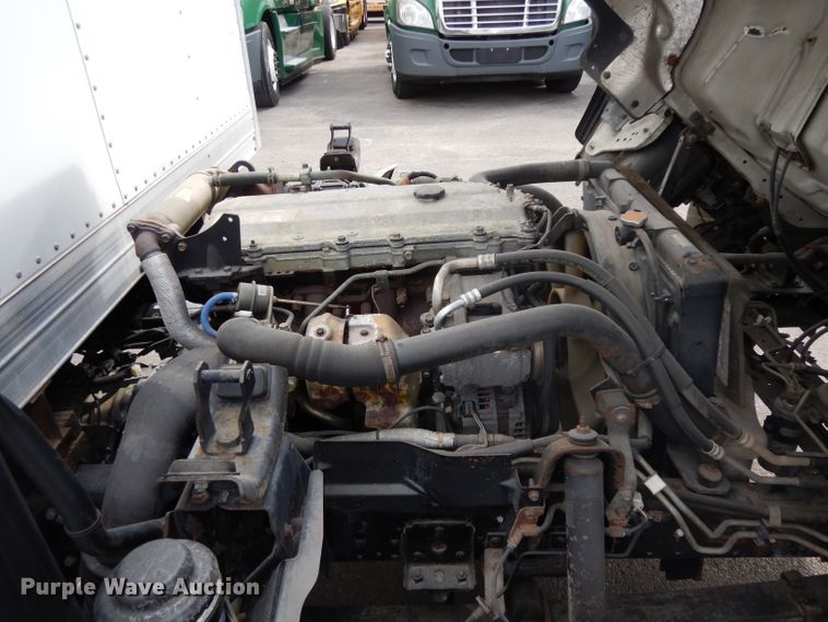 image for item DH2414 2006 Chevrolet W45042 box truck