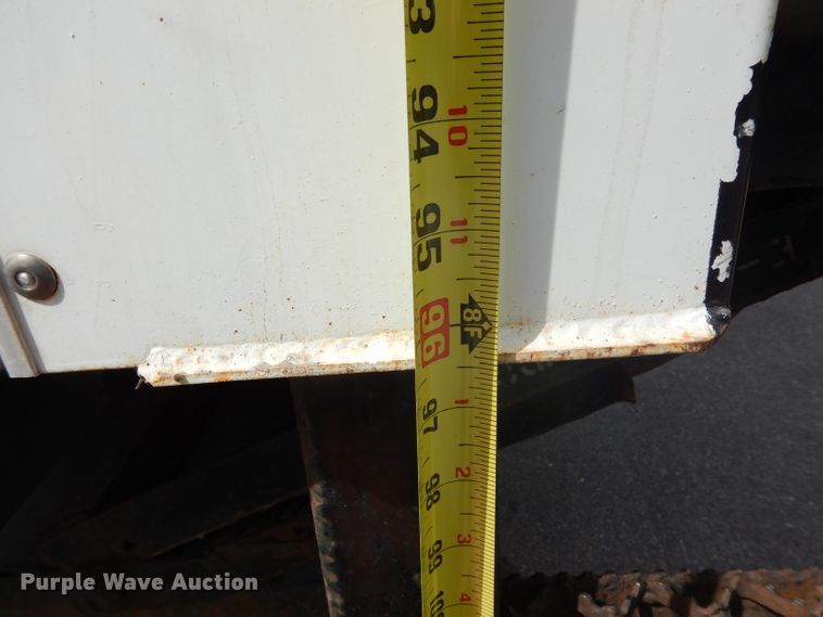 image for item DH2414 2006 Chevrolet W45042 box truck