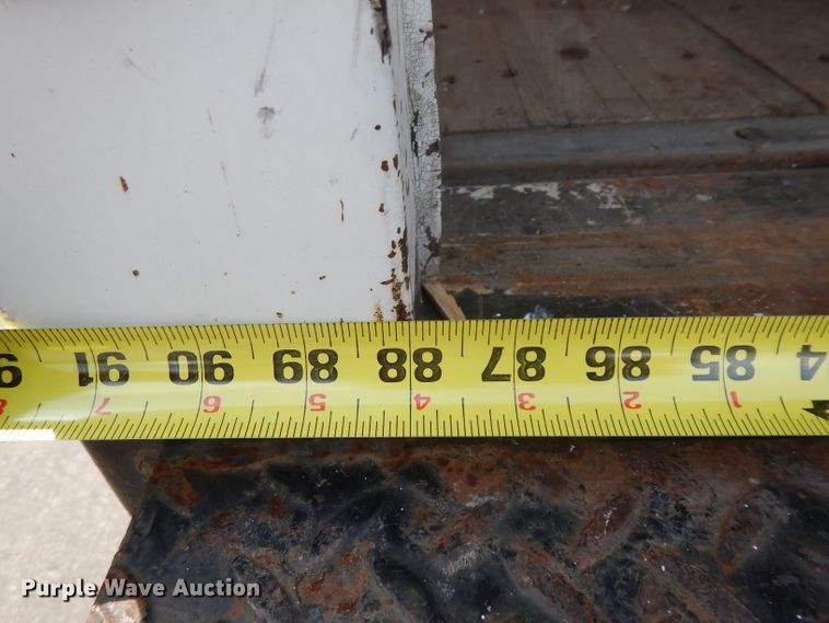 image for item DH2414 2006 Chevrolet W45042 box truck