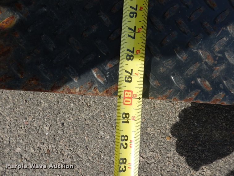 image for item DH2414 2006 Chevrolet W45042 box truck