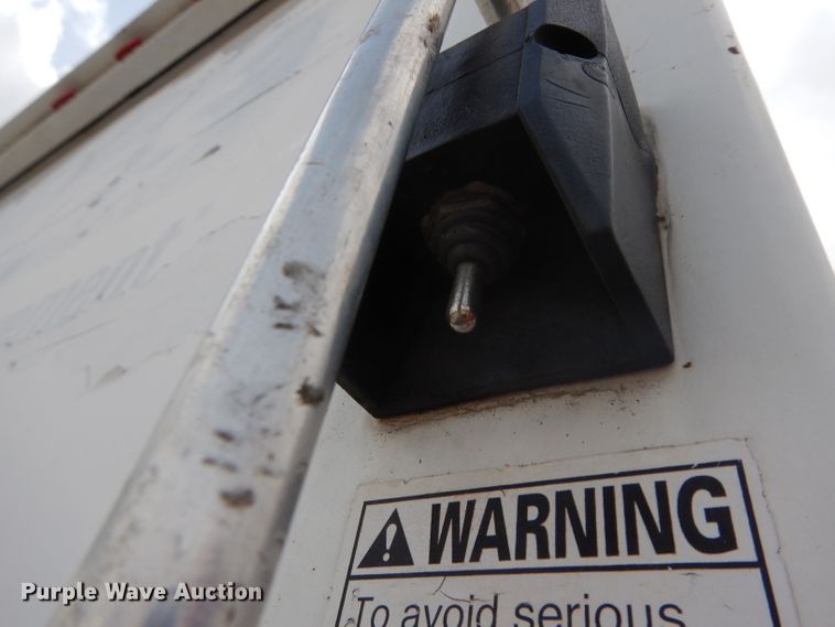 image for item DH2414 2006 Chevrolet W45042 box truck