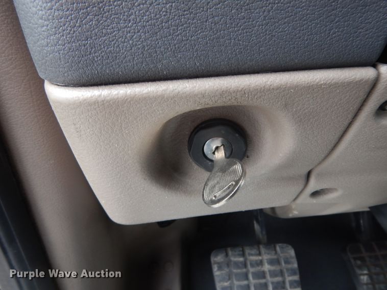 image for item DH2415 2010 Freightliner Cascadia semi truck