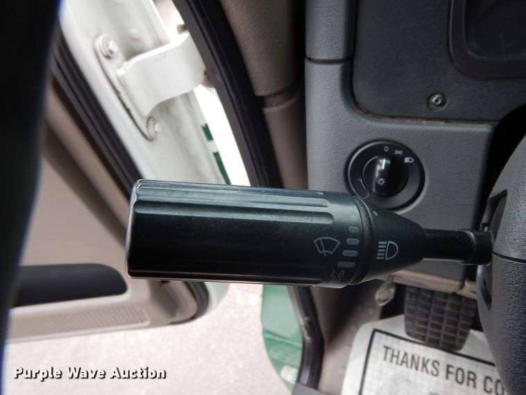 image for item DH2415 2010 Freightliner Cascadia semi truck