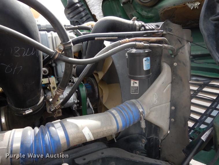 image for item DH2415 2010 Freightliner Cascadia semi truck