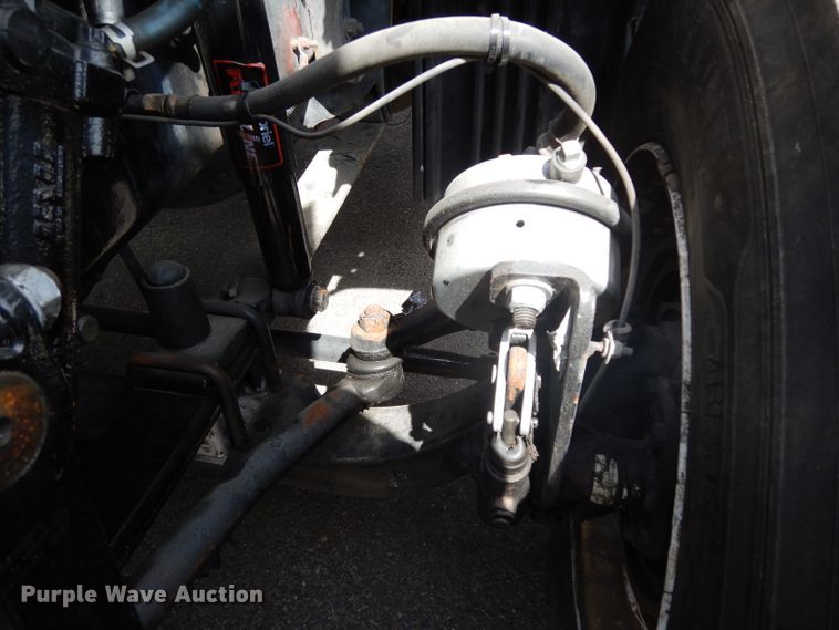 image for item DH2415 2010 Freightliner Cascadia semi truck