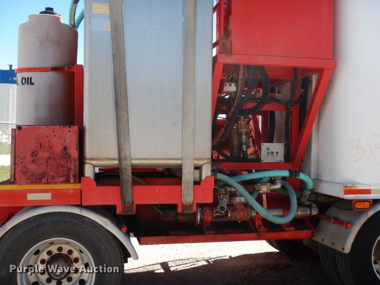 image for item DH2433 2006 Stewart & Stevenson CT-5CAS/HYD hydration system on Mertz trailer