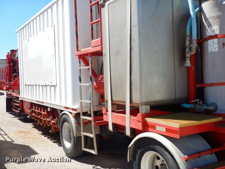 image for item DH2433 2006 Stewart & Stevenson CT-5CAS/HYD hydration system on Mertz trailer