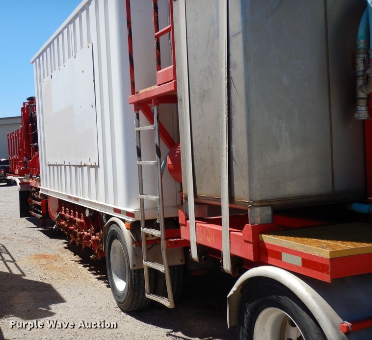 image for item DH2433 2006 Stewart & Stevenson CT-5CAS/HYD hydration system on Mertz trailer