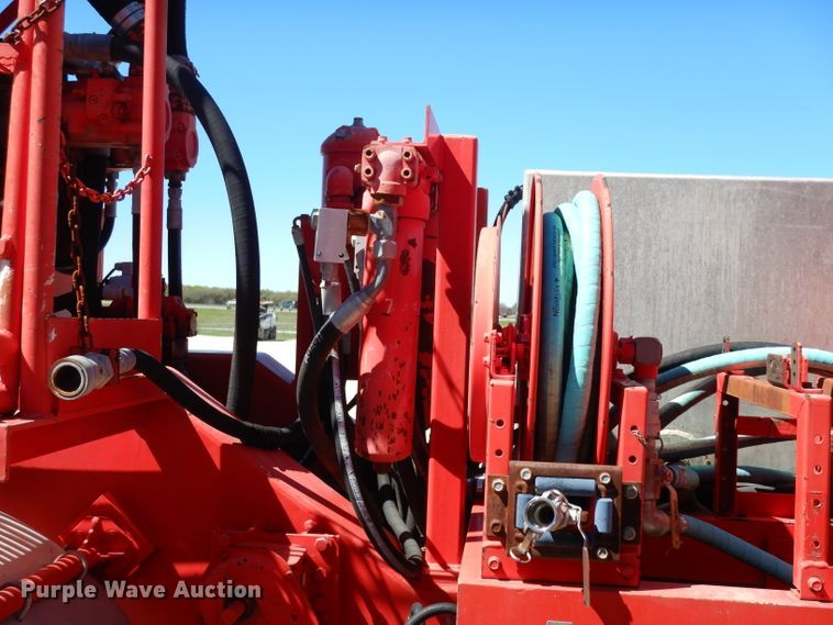 image for item DH2433 2006 Stewart & Stevenson CT-5CAS/HYD hydration system on Mertz trailer