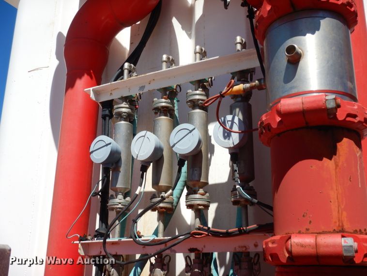 image for item DH2433 2006 Stewart & Stevenson CT-5CAS/HYD hydration system on Mertz trailer