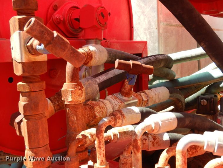 image for item DH2433 2006 Stewart & Stevenson CT-5CAS/HYD hydration system on Mertz trailer