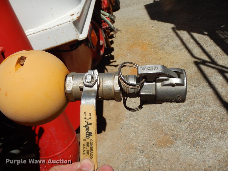 image for item DH2433 2006 Stewart & Stevenson CT-5CAS/HYD hydration system on Mertz trailer