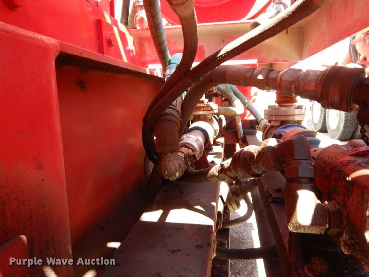 image for item DH2433 2006 Stewart & Stevenson CT-5CAS/HYD hydration system on Mertz trailer