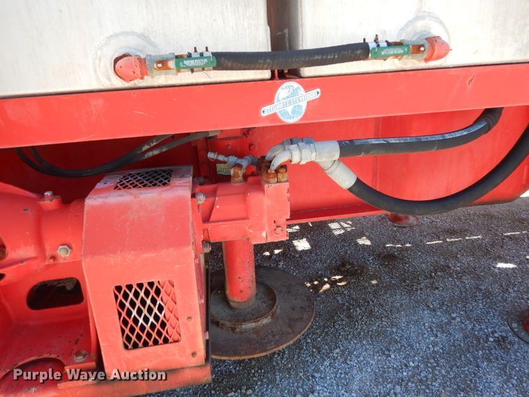 image for item DH2433 2006 Stewart & Stevenson CT-5CAS/HYD hydration system on Mertz trailer