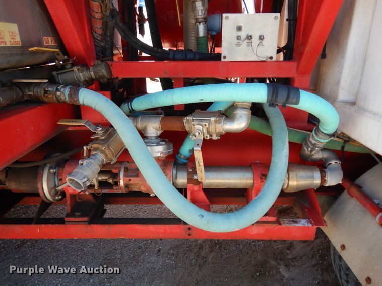 image for item DH2433 2006 Stewart & Stevenson CT-5CAS/HYD hydration system on Mertz trailer