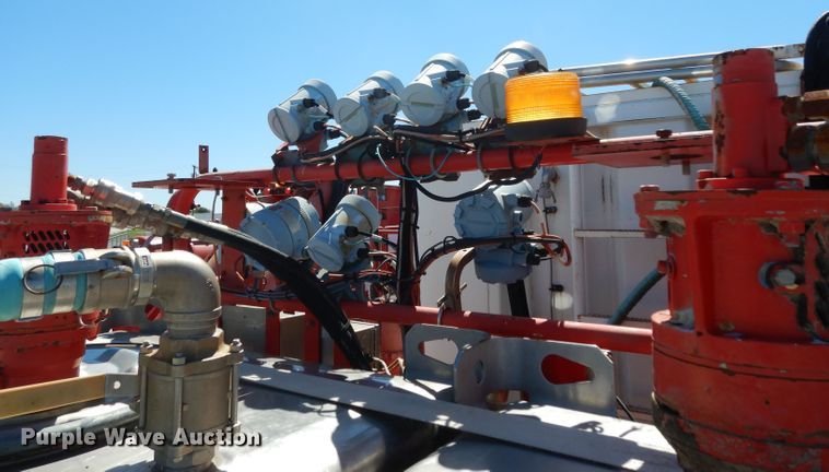 image for item DH2433 2006 Stewart & Stevenson CT-5CAS/HYD hydration system on Mertz trailer
