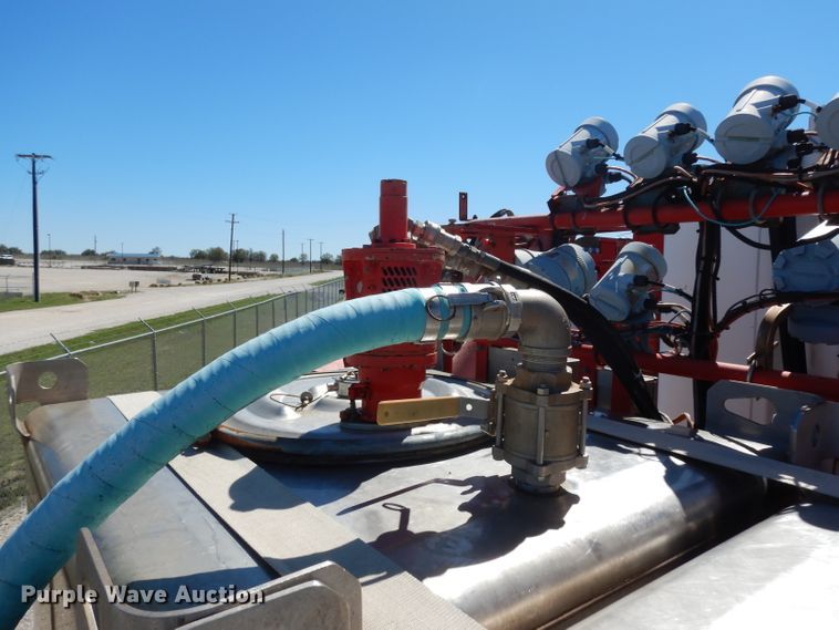 image for item DH2433 2006 Stewart & Stevenson CT-5CAS/HYD hydration system on Mertz trailer