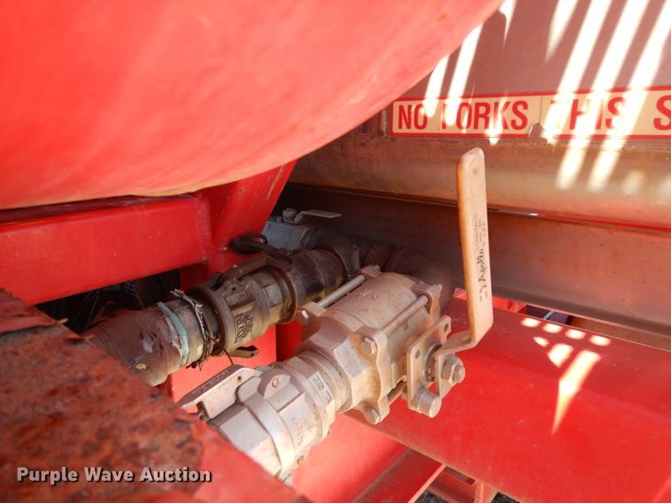 image for item DH2433 2006 Stewart & Stevenson CT-5CAS/HYD hydration system on Mertz trailer