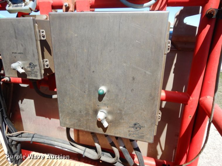 image for item DH2433 2006 Stewart & Stevenson CT-5CAS/HYD hydration system on Mertz trailer