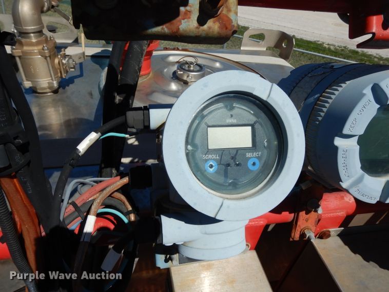 image for item DH2433 2006 Stewart & Stevenson CT-5CAS/HYD hydration system on Mertz trailer