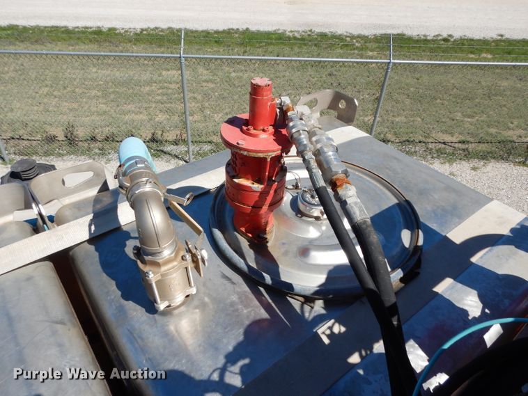 image for item DH2433 2006 Stewart & Stevenson CT-5CAS/HYD hydration system on Mertz trailer