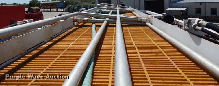 image for item DH2433 2006 Stewart & Stevenson CT-5CAS/HYD hydration system on Mertz trailer