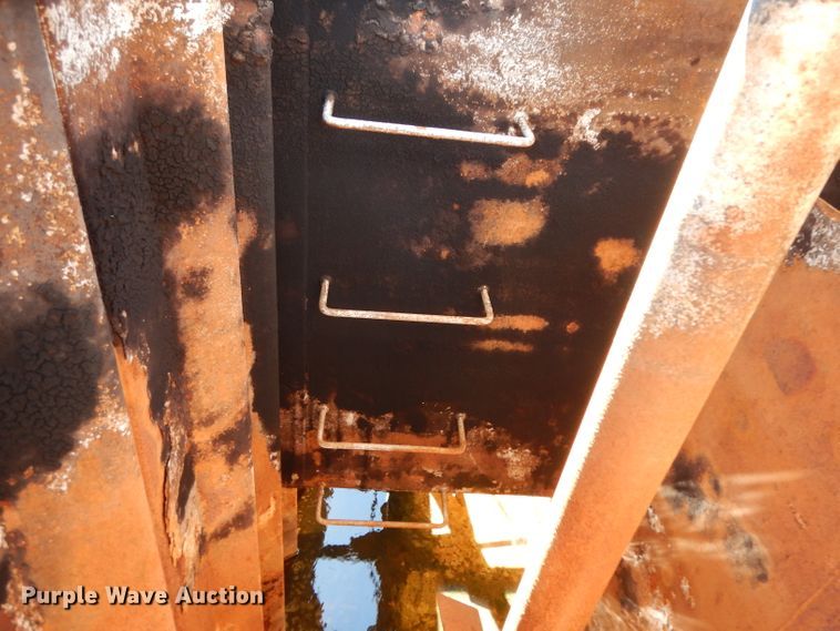 image for item DH2433 2006 Stewart & Stevenson CT-5CAS/HYD hydration system on Mertz trailer