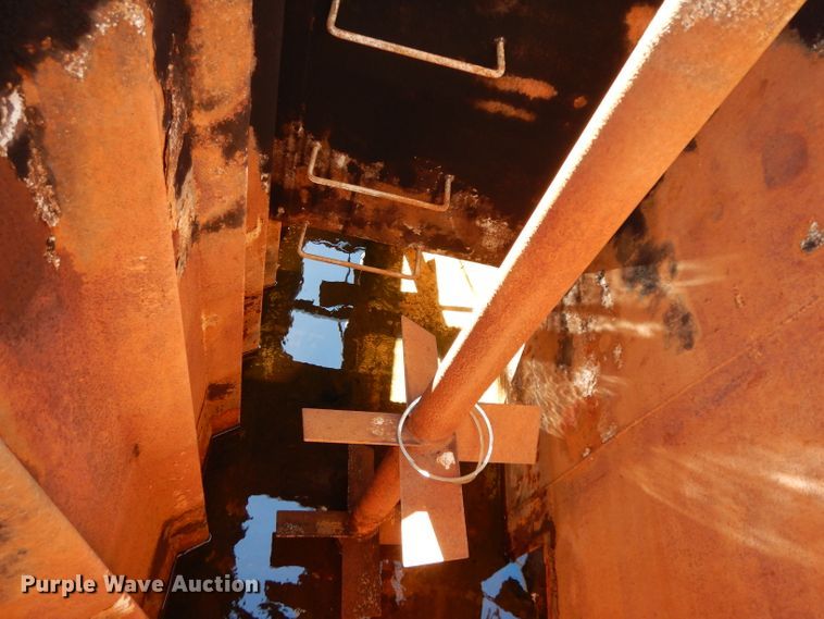 image for item DH2433 2006 Stewart & Stevenson CT-5CAS/HYD hydration system on Mertz trailer