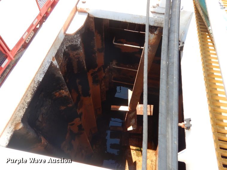 image for item DH2433 2006 Stewart & Stevenson CT-5CAS/HYD hydration system on Mertz trailer