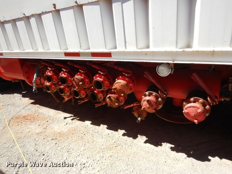 image for item DH2433 2006 Stewart & Stevenson CT-5CAS/HYD hydration system on Mertz trailer