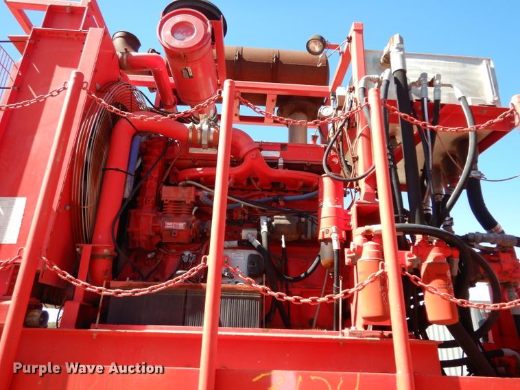 image for item DH2433 2006 Stewart & Stevenson CT-5CAS/HYD hydration system on Mertz trailer