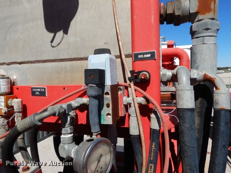 image for item DH2433 2006 Stewart & Stevenson CT-5CAS/HYD hydration system on Mertz trailer