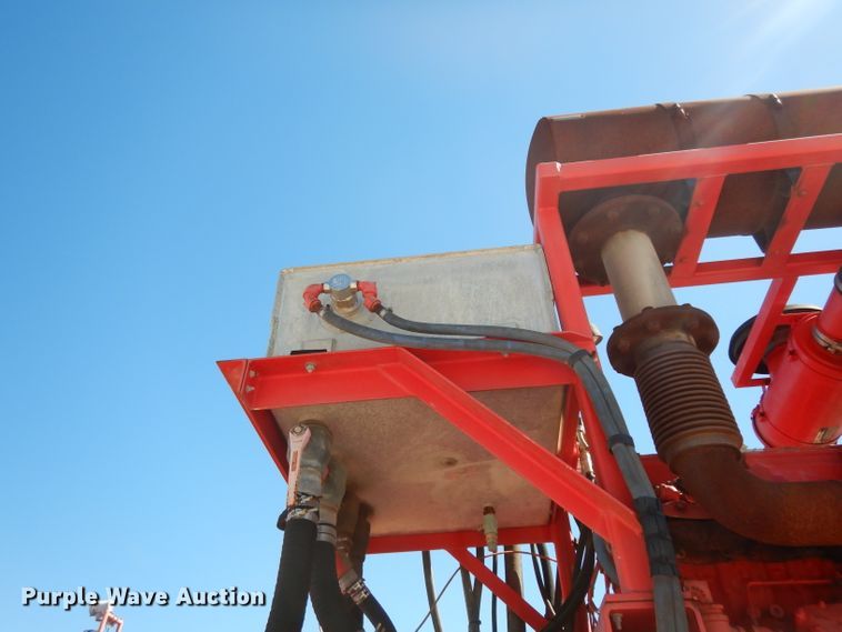 image for item DH2433 2006 Stewart & Stevenson CT-5CAS/HYD hydration system on Mertz trailer