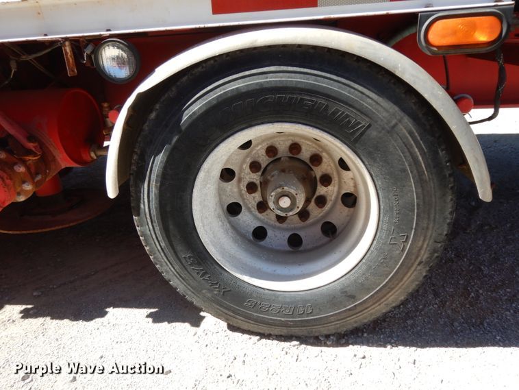 image for item DH2433 2006 Stewart & Stevenson CT-5CAS/HYD hydration system on Mertz trailer