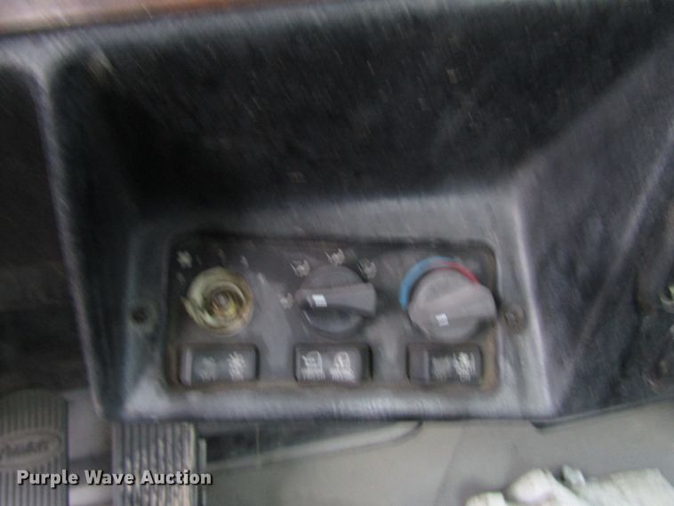 image for item DH8302 1996 Peterbilt 377 semi truck