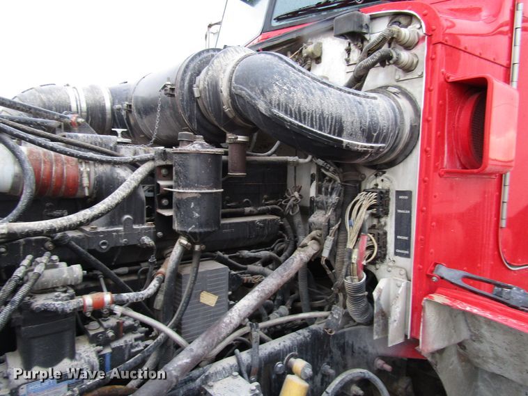 image for item DH8302 1996 Peterbilt 377 semi truck