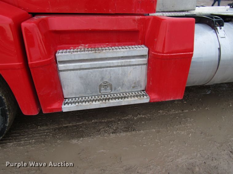 image for item DH8302 1996 Peterbilt 377 semi truck