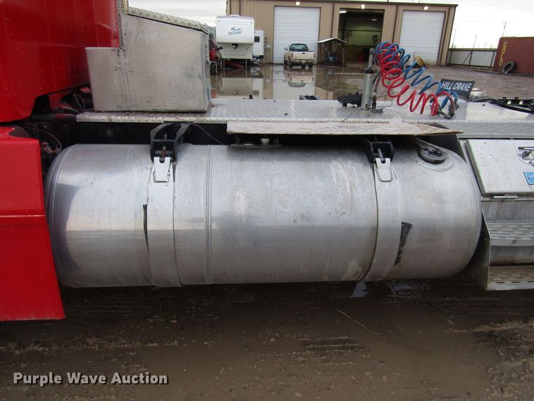 image for item DH8302 1996 Peterbilt 377 semi truck