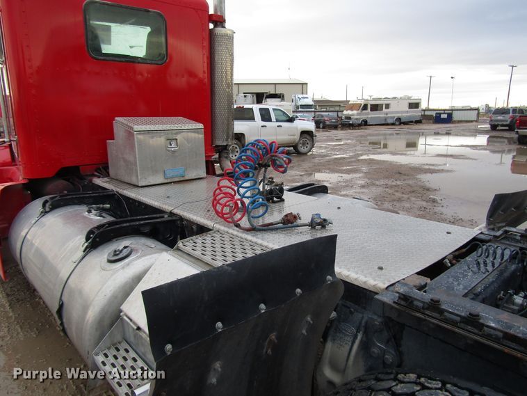 image for item DH8302 1996 Peterbilt 377 semi truck