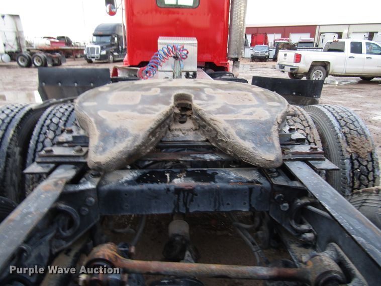 image for item DH8302 1996 Peterbilt 377 semi truck