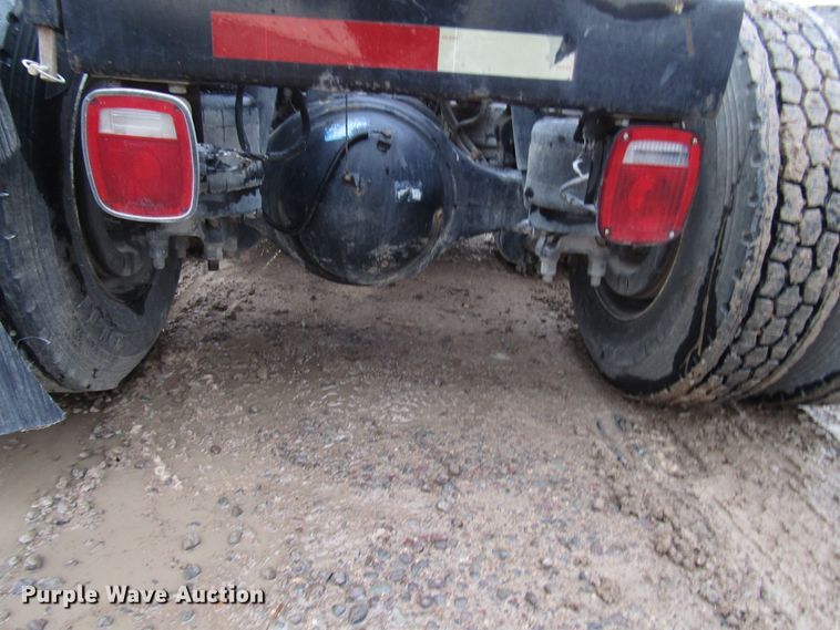 image for item DH8302 1996 Peterbilt 377 semi truck