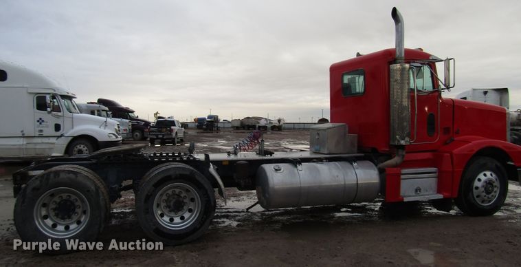 image for item DH8302 1996 Peterbilt 377 semi truck