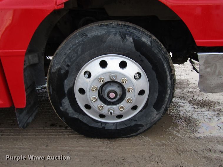 image for item DH8302 1996 Peterbilt 377 semi truck