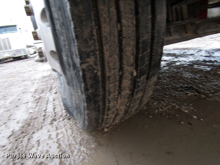 image for item DH8302 1996 Peterbilt 377 semi truck