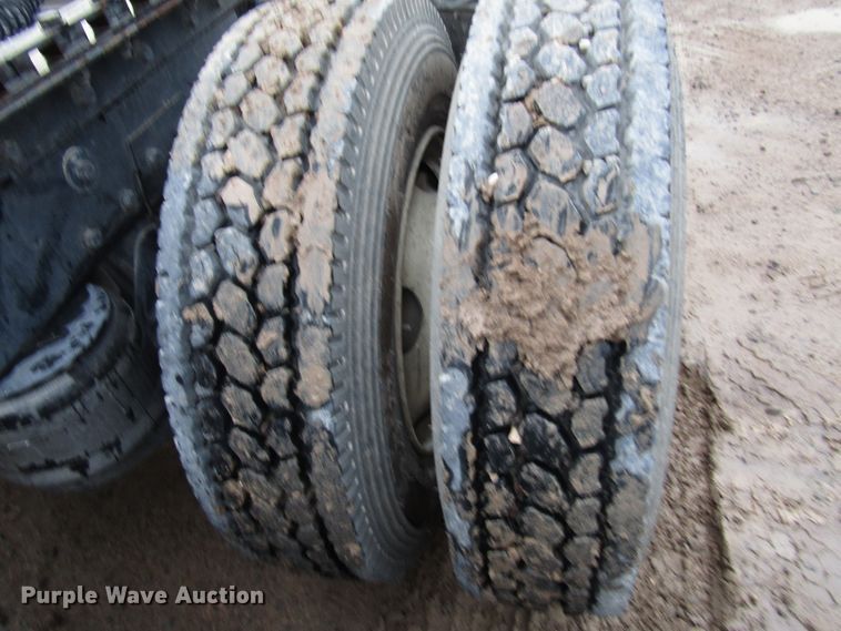 image for item DH8302 1996 Peterbilt 377 semi truck